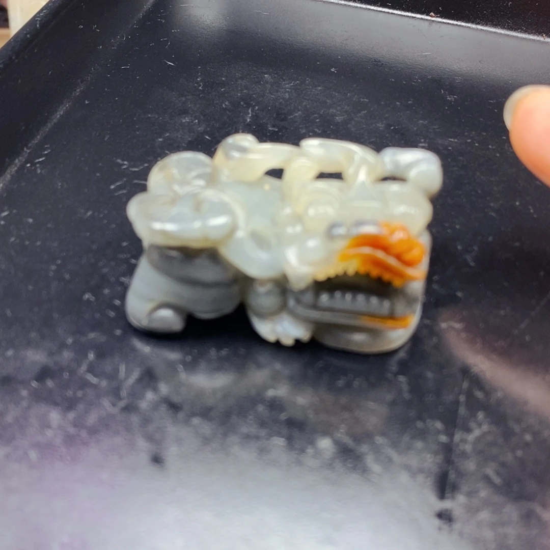 石英质玉（黄龙玉）未镶嵌颈饰