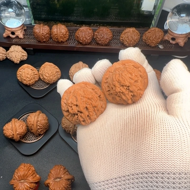 文玩核桃吊坠年*实四座楼