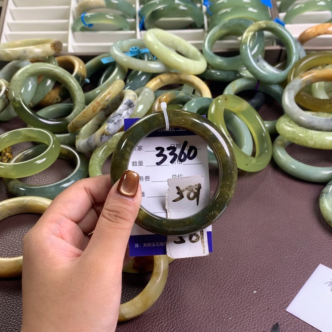 未镶嵌蛇纹石玉手镯3360