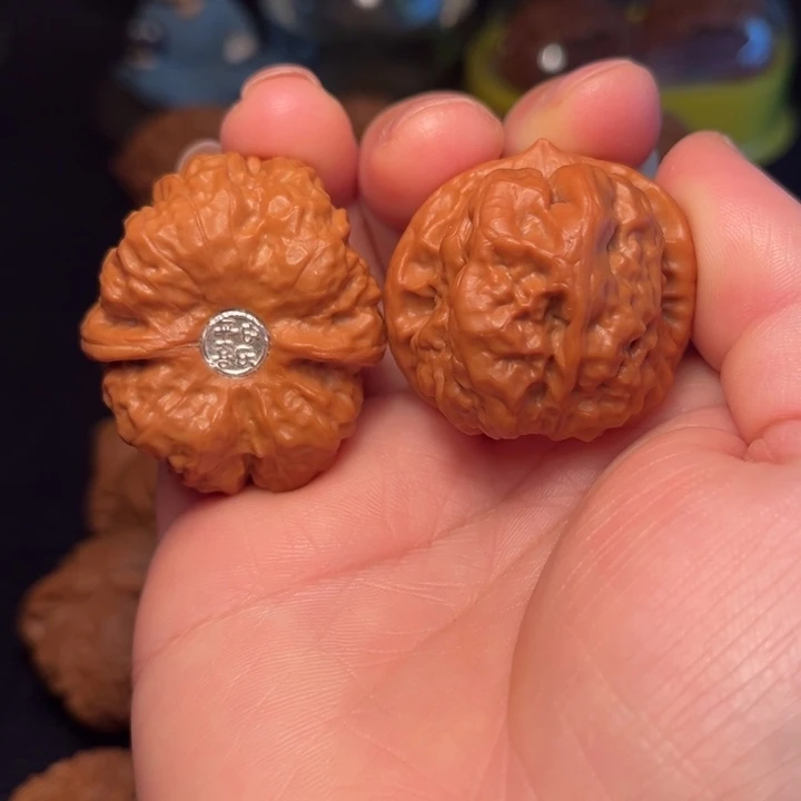 文玩核桃把件蛤蟆头纯银镶嵌