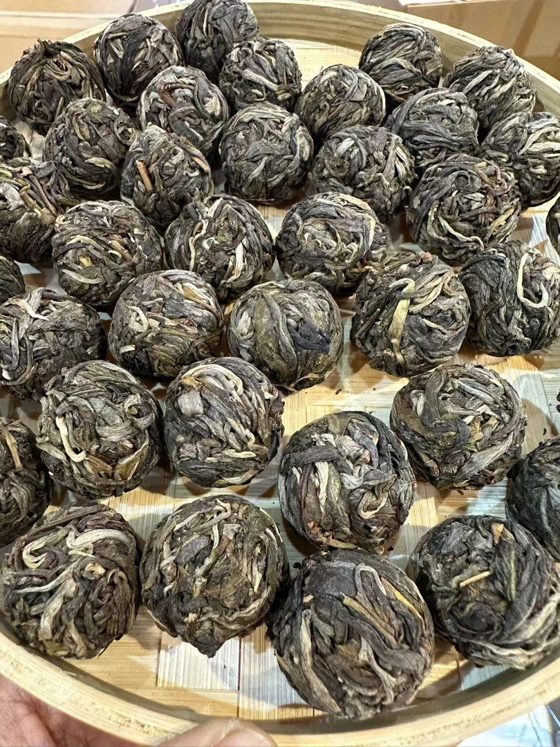 团结垭口龙竹山古树普洱生茶8克龙珠