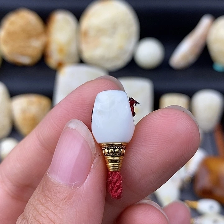 琥珀未镶嵌裸石10金瓷白c752