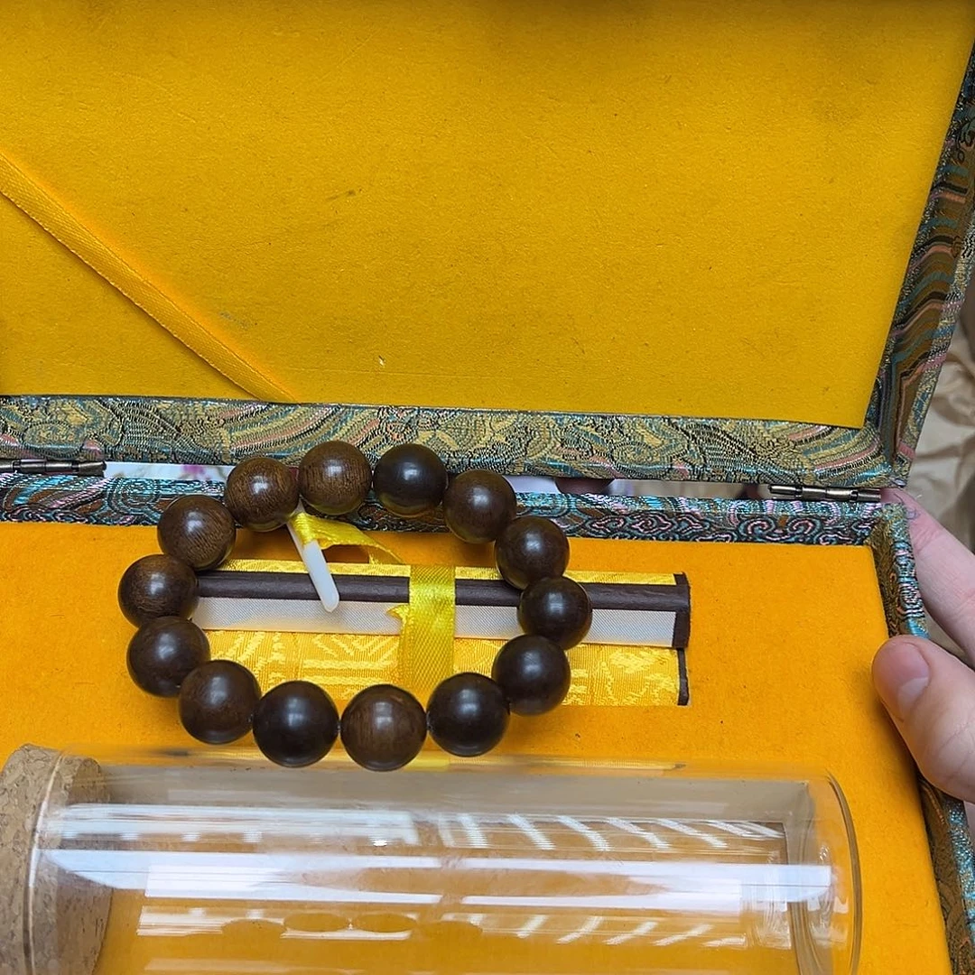 大叶紫檀（黑酸枝木类）