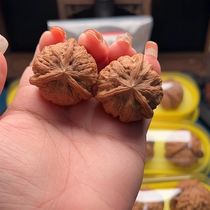 吊坠文玩核桃血麒麟三棱 全品