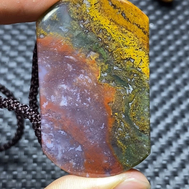 玛瑙/玉髓颈饰未镶嵌史****2