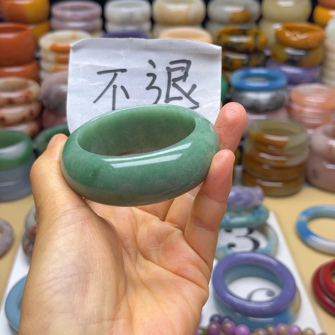 未镶嵌手镯石英质玉