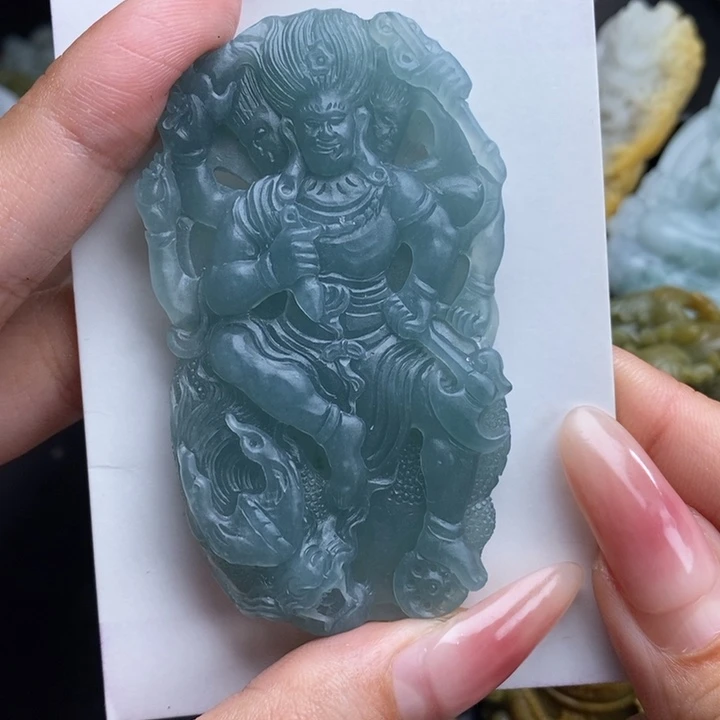 世***庄定制翡翠未镶嵌不动