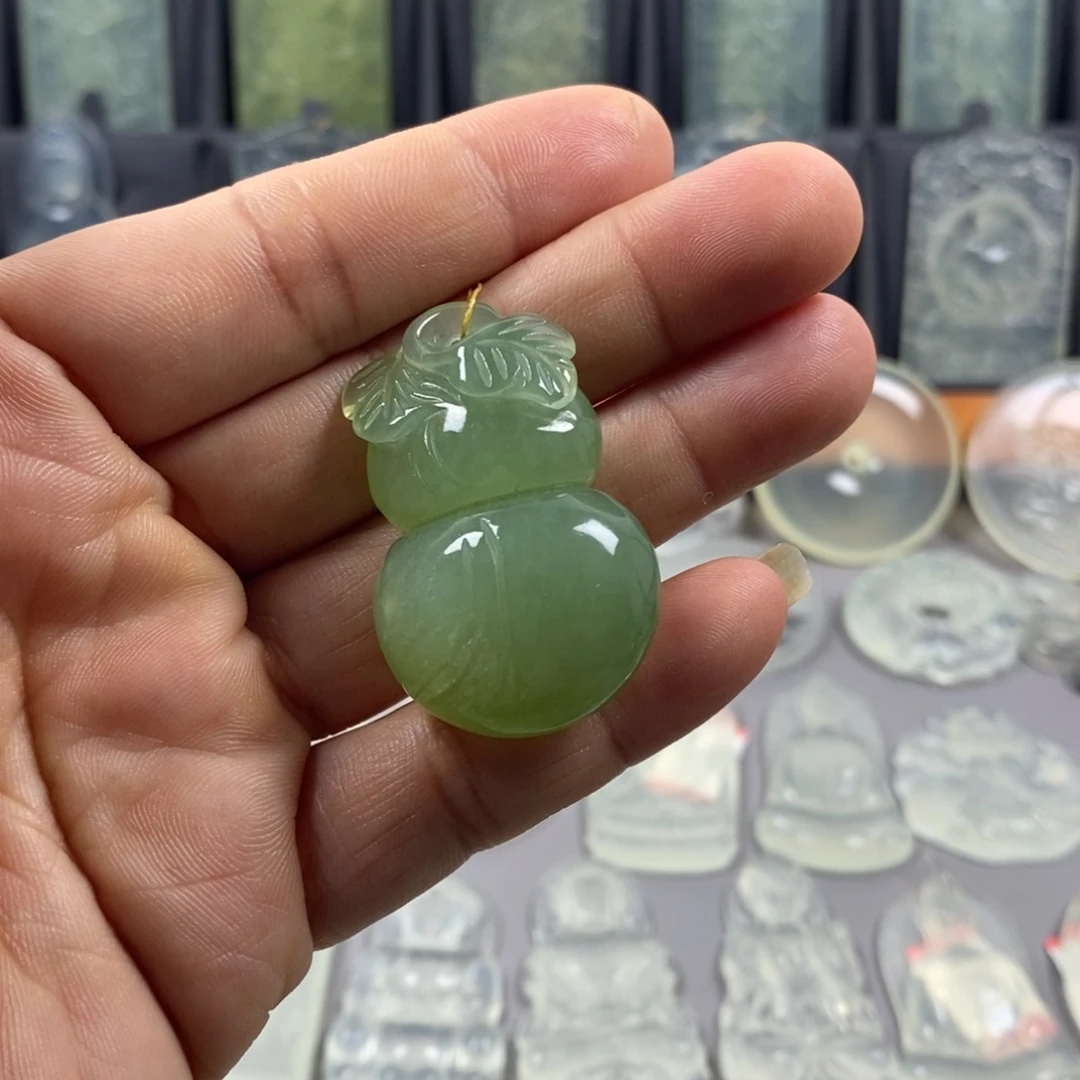 合金蛇纹石玉颈饰