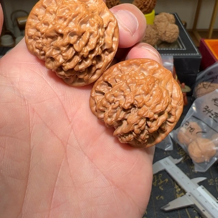 九***萝文玩核桃吊坠秦闷狮子头