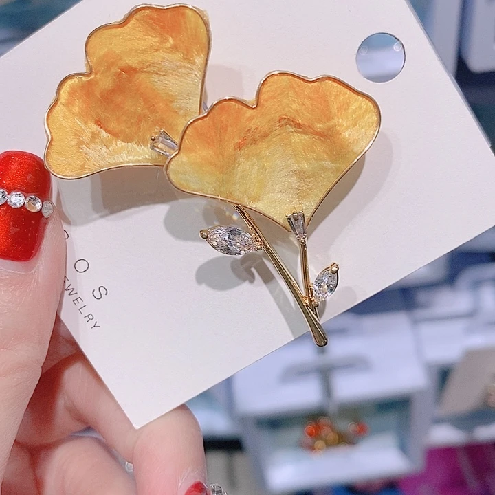 锆石铜合金非遗绒花 银杏叶胸针