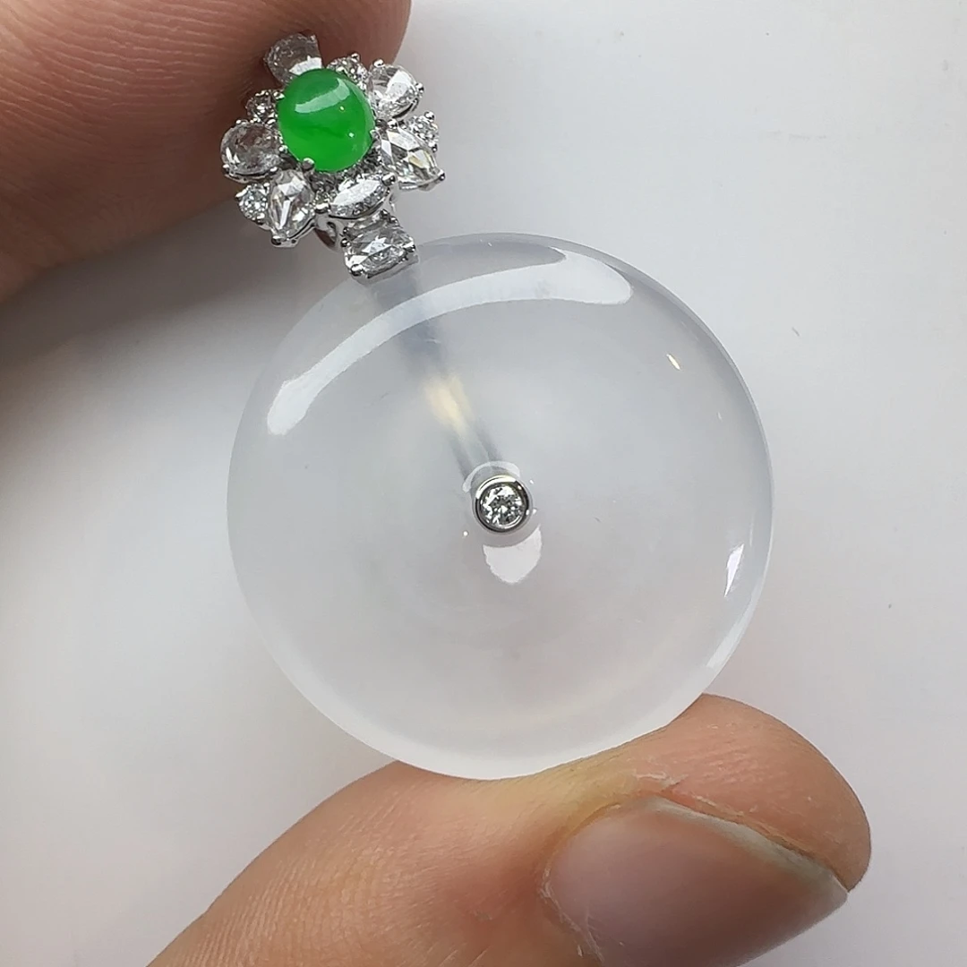 翡翠18K金镶嵌颈饰天然翡翠