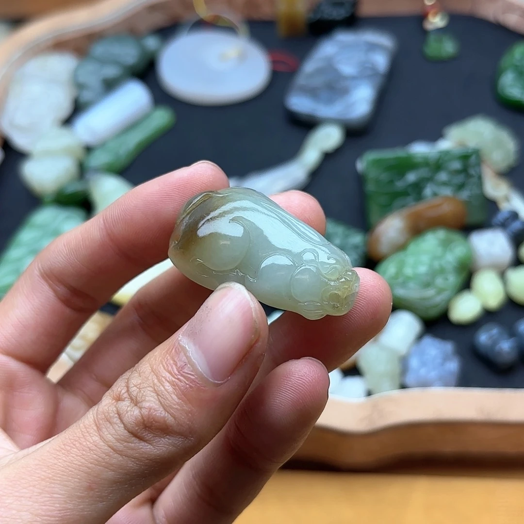 和田玉颈饰未镶嵌阳****哈