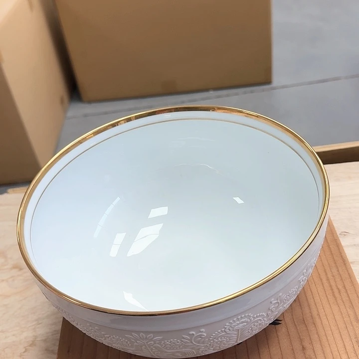 金*瓷器。