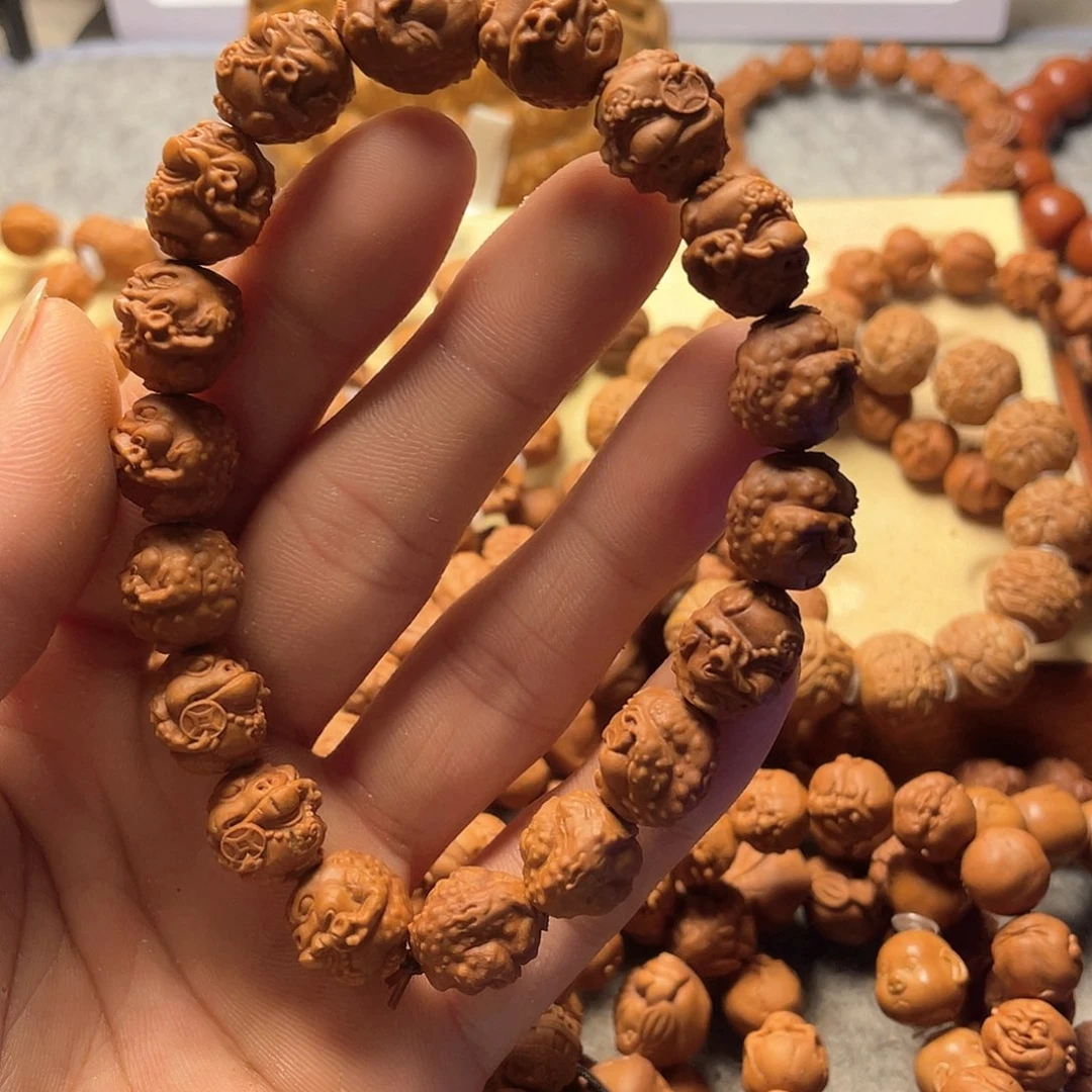 龙纹桃核雕刻烟斗金蟾（色差）