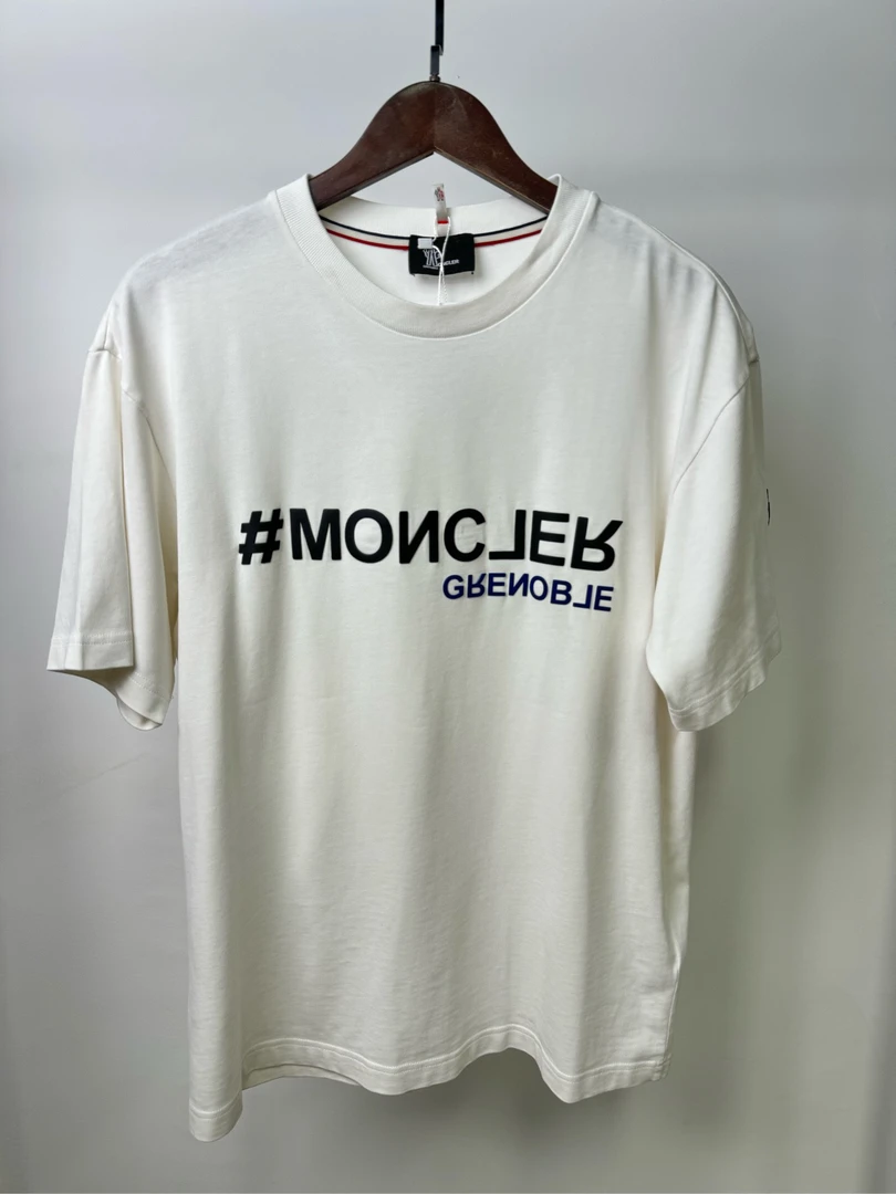 全新未使用 MONCLER 字母印花圆领短袖/M码/02148