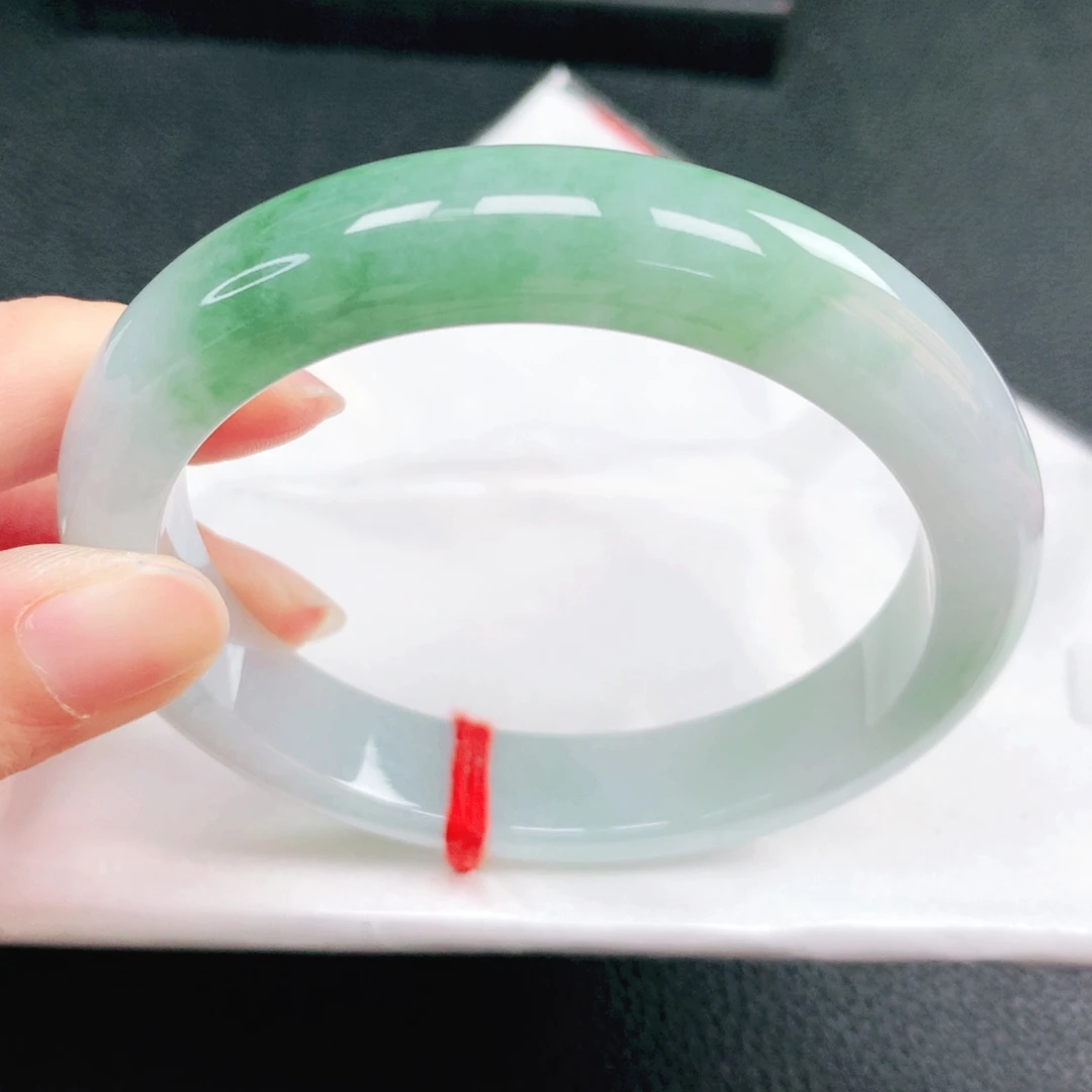 翡翠未镶嵌手镯61圈