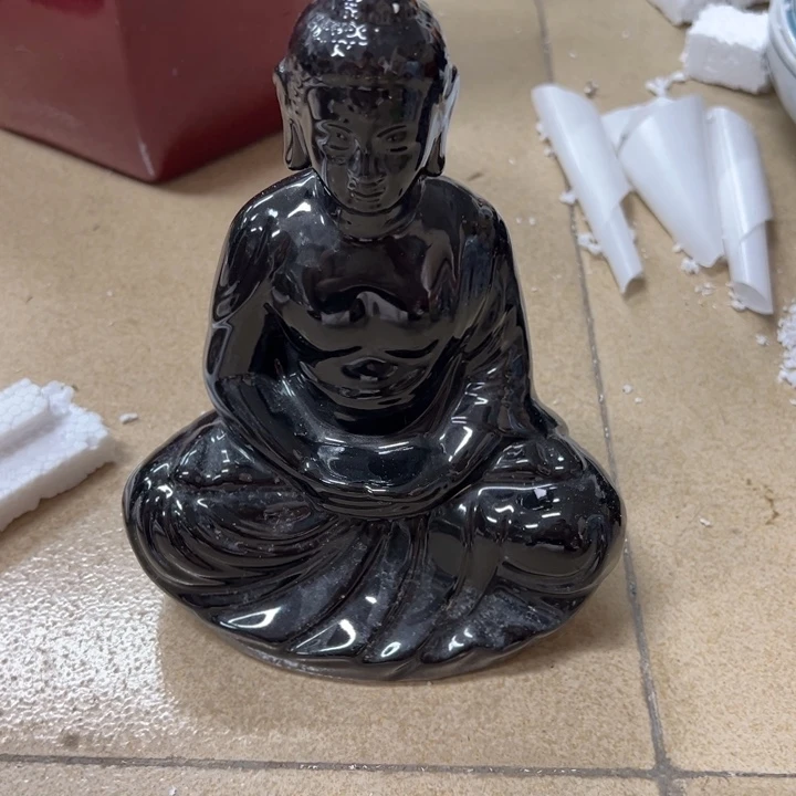 瓷片微瑕陶瓶。。。。。。。。。。。