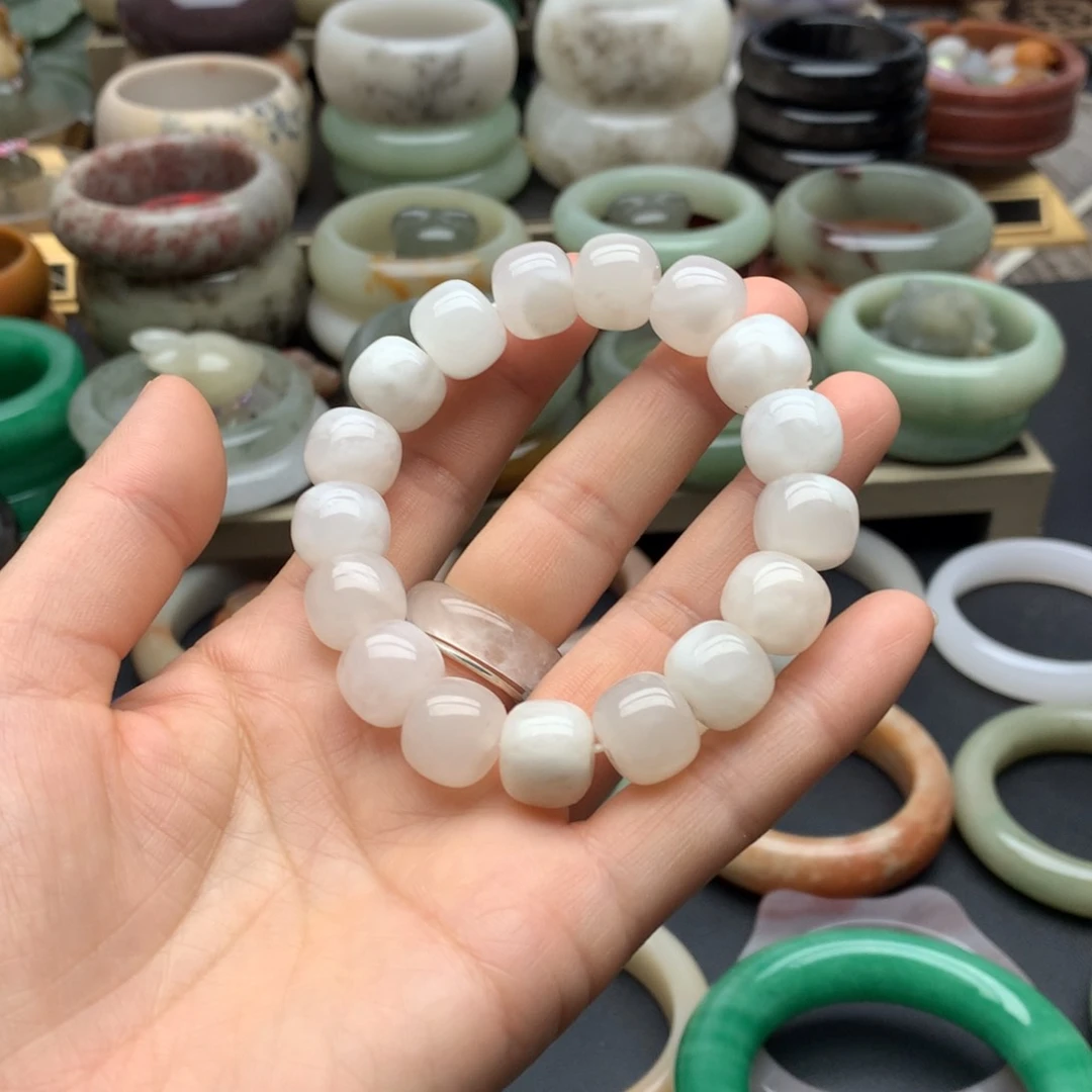 石英岩玉手镯未镶嵌