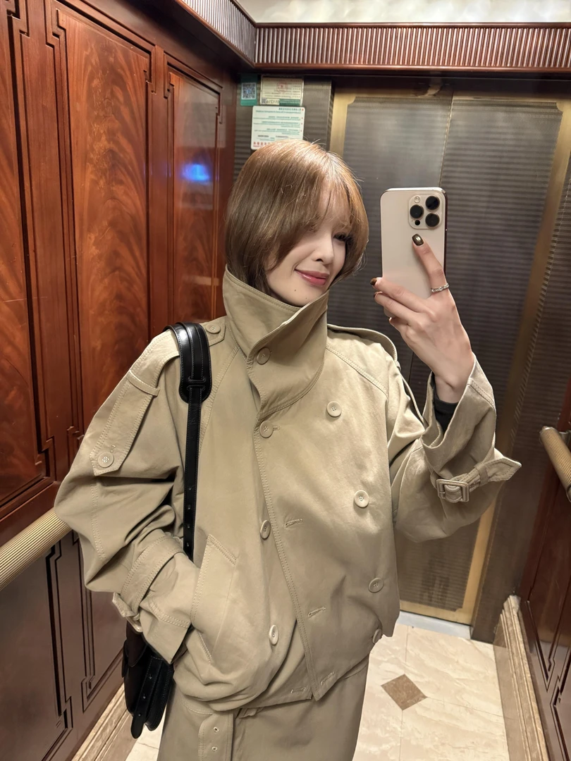 卡其色立领短款风衣女2025年早秋新款宽松小个子高级感英伦风外套