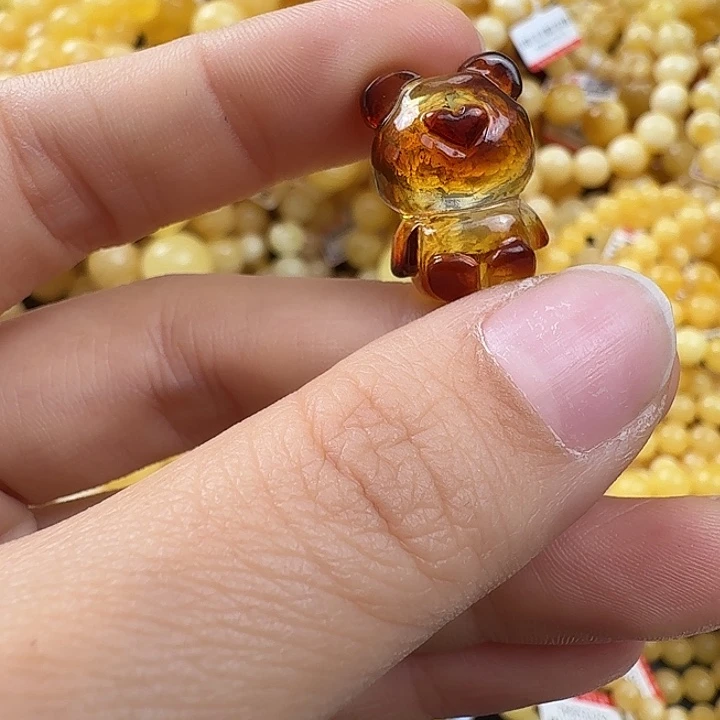 琥珀未镶嵌珠宝奇石