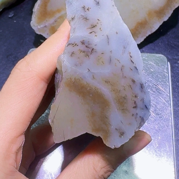 未镶嵌和田玉（糖玉）珠宝半成品