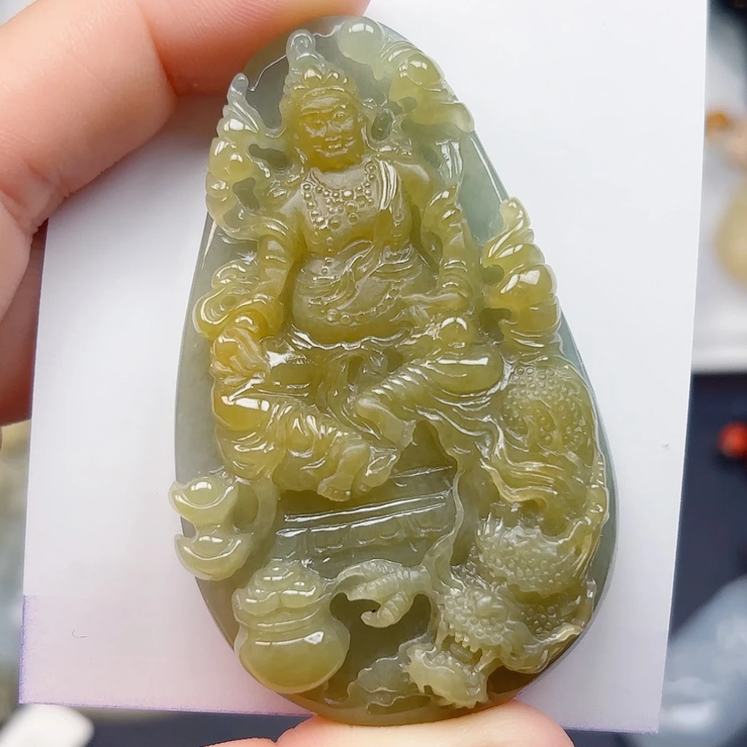 翡翠未镶嵌颈饰黄财神