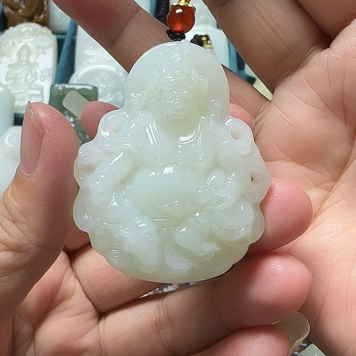 颈饰未镶嵌和田玉