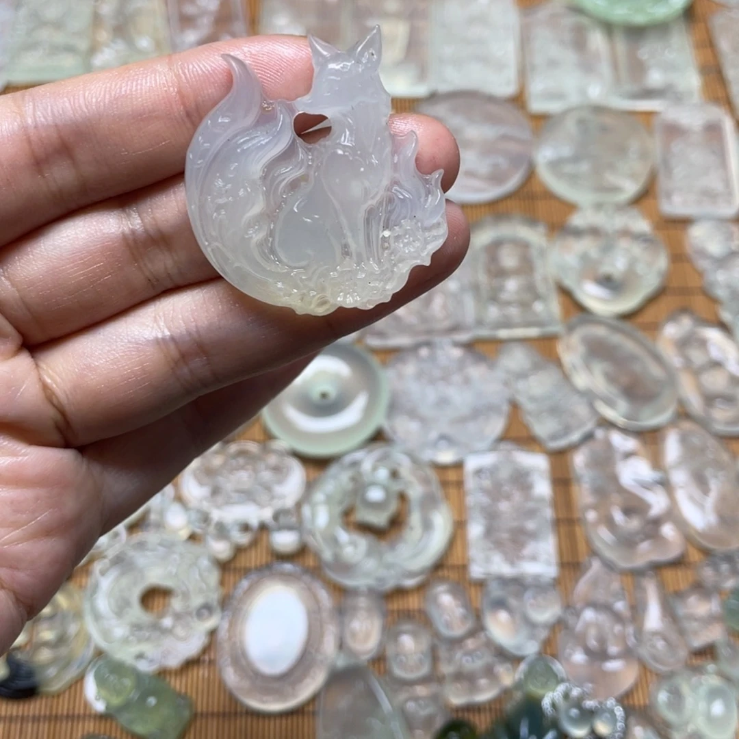 未镶嵌蛇纹石玉颈饰