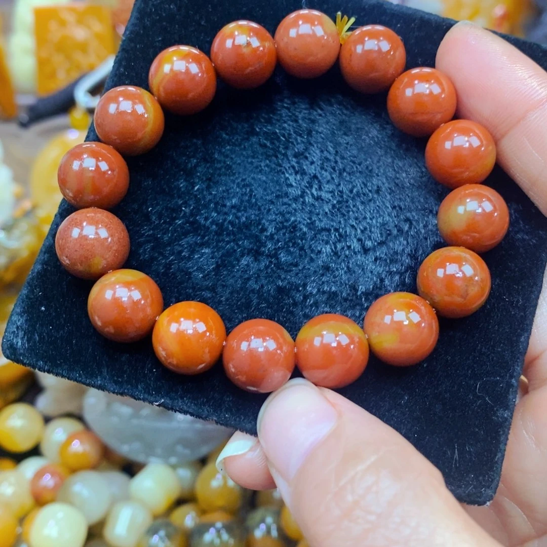 未镶嵌石英质玉（黄龙玉）手链