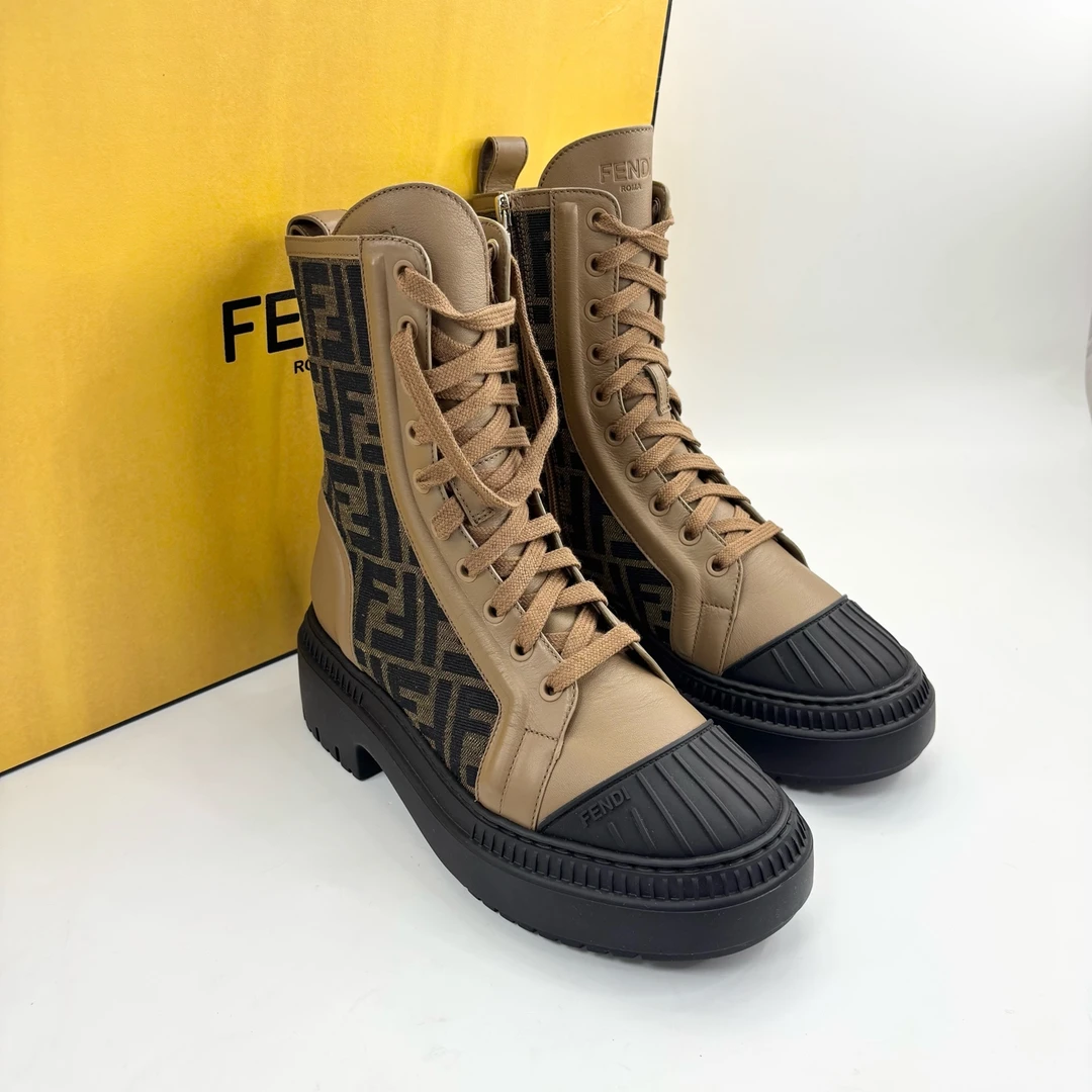 未使用 FENDI/芬迪 35码/36码英伦风老花厚底短靴合集3