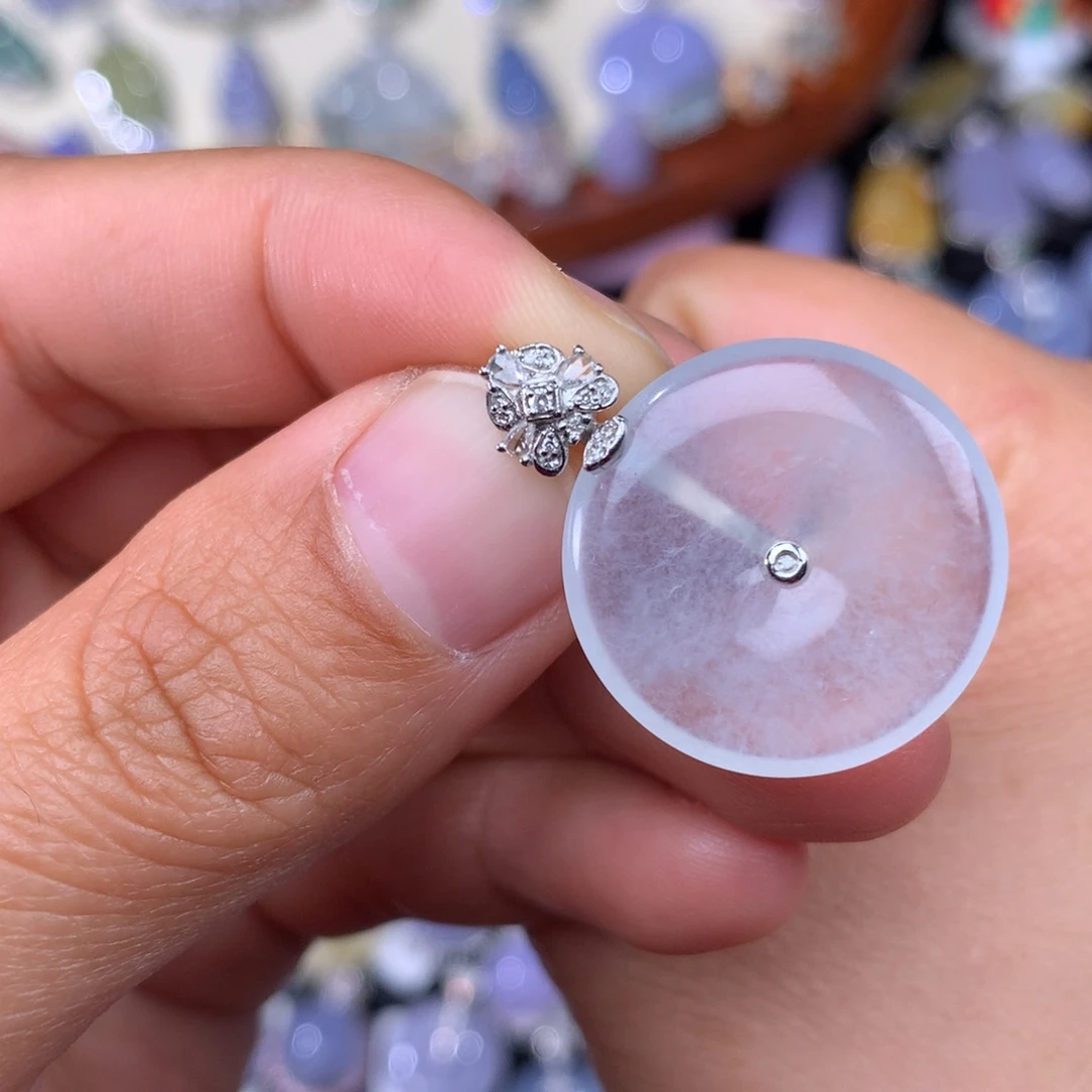 翡翠吊坠(不含链)18K金镶嵌