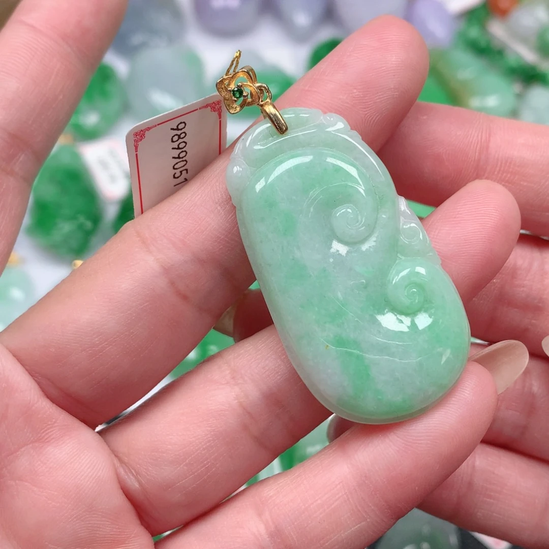 吊坠(不含链)未镶嵌翡翠