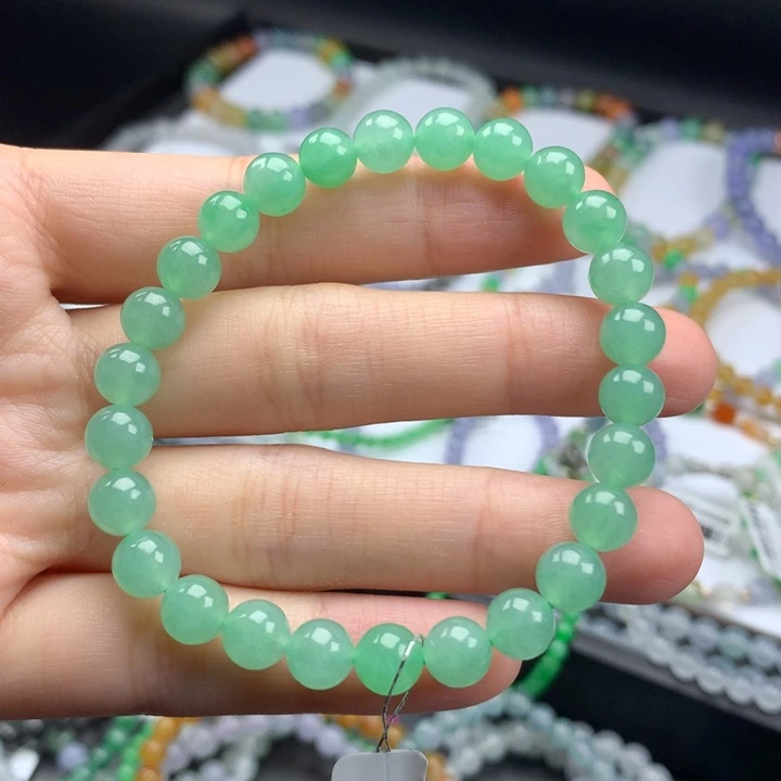翡翠手镯未镶嵌翡翠