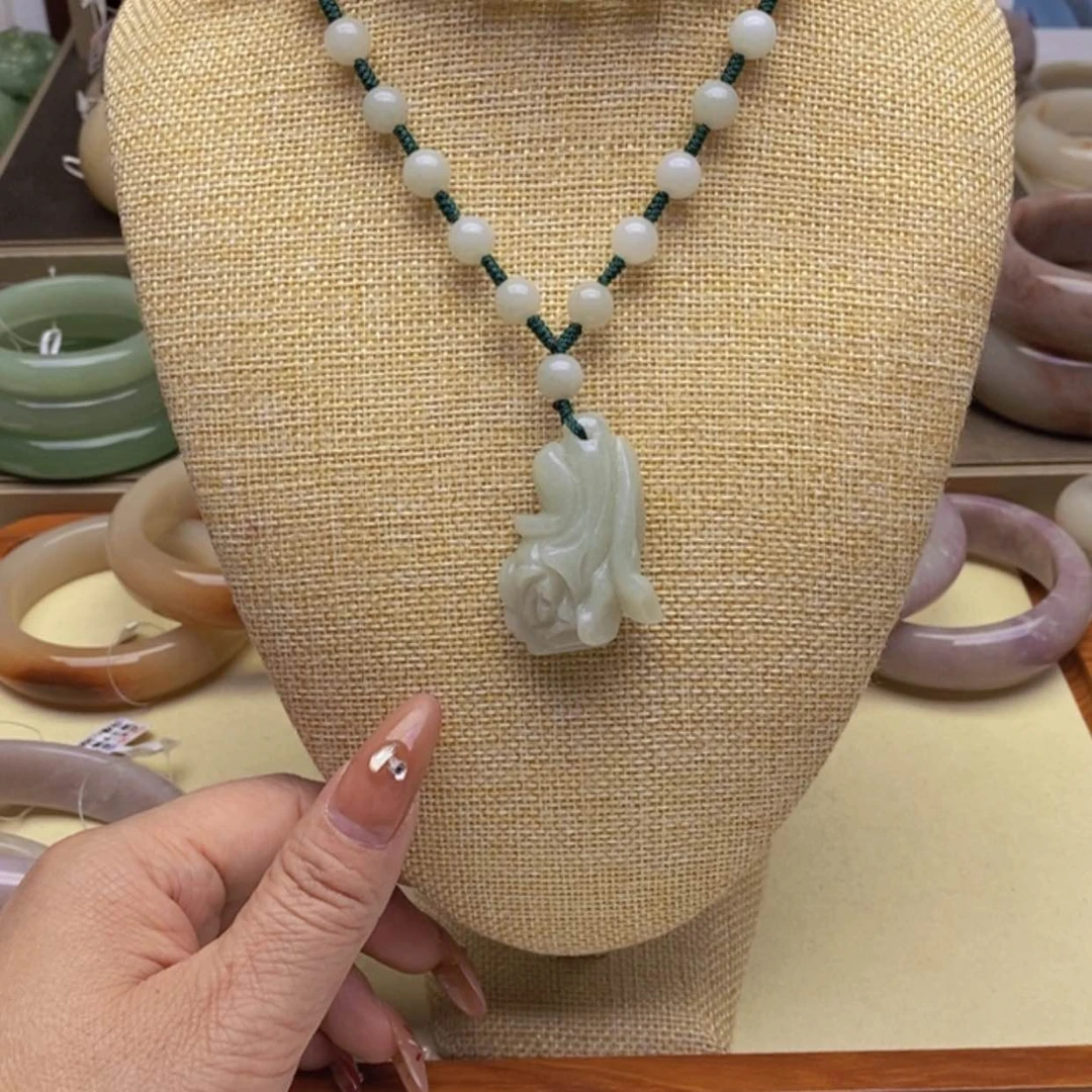 【闪购商品】石英质玉手镯未镶嵌