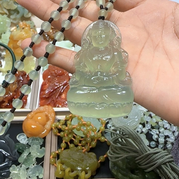 蛇纹石玉未镶嵌吊坠