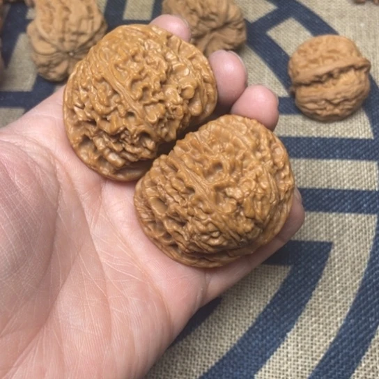吊坠文玩核桃南疆