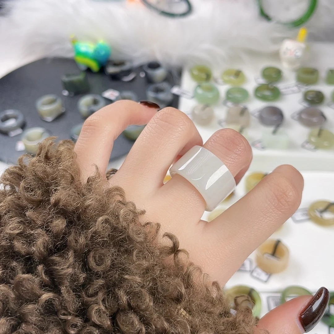 和田玉未镶嵌戒指k48 俄白直切17.1