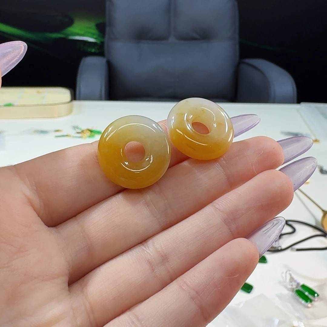 翡翠未镶嵌耳饰未镶嵌