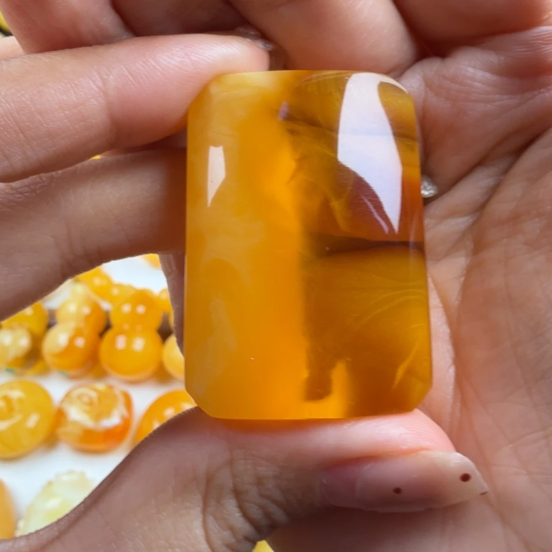 琥珀未镶嵌颈饰纯天然琥珀蜜蜡无优化