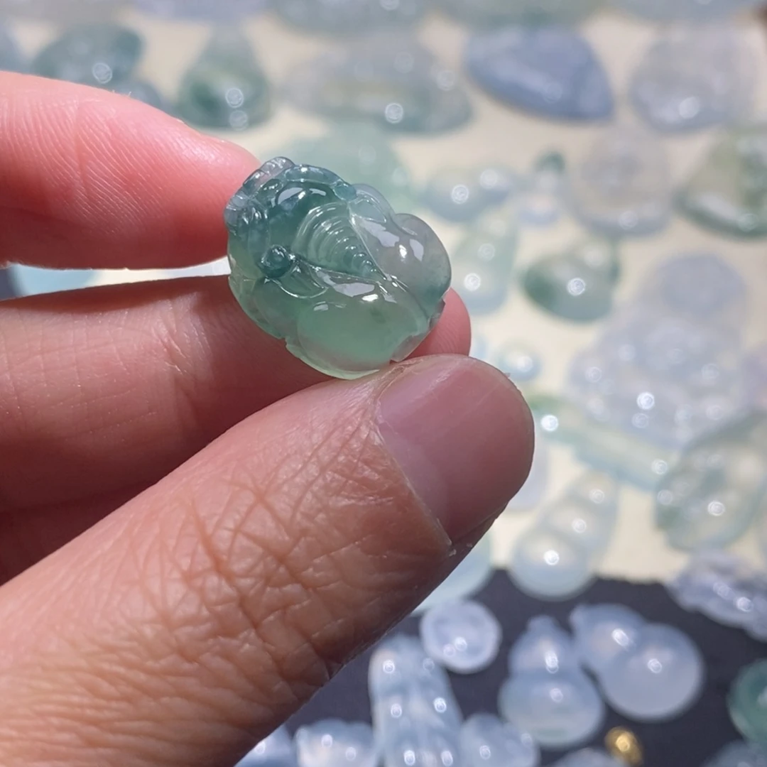 翡翠颈饰未镶嵌天然缅甸翡翠A货