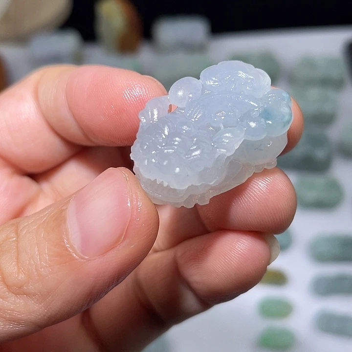 翡翠未镶嵌颈饰13貔貅