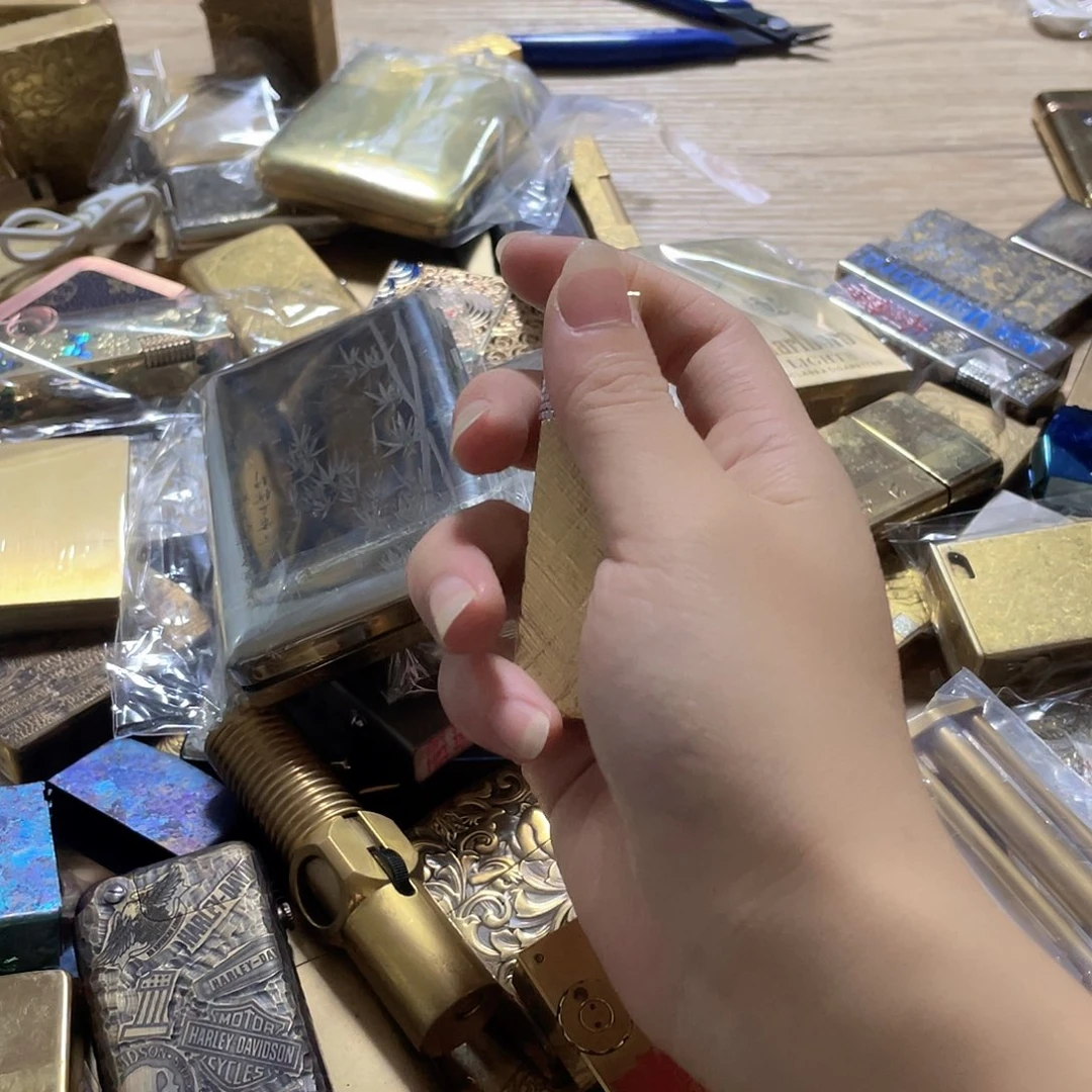 铜捡漏直播间福利打火机