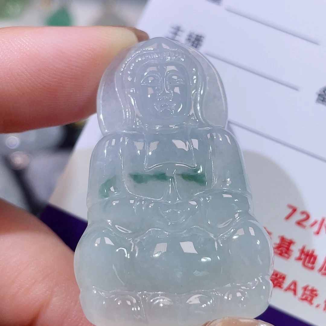 翡翠未镶嵌颈饰观音