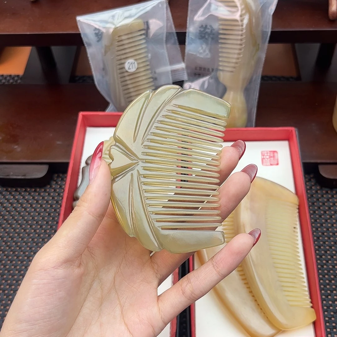 手工制作纯牛角梳子