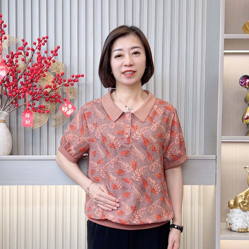 夏季新款洋气休闲百搭减龄中老年妈妈装宽松显瘦翻领印花短袖上衣