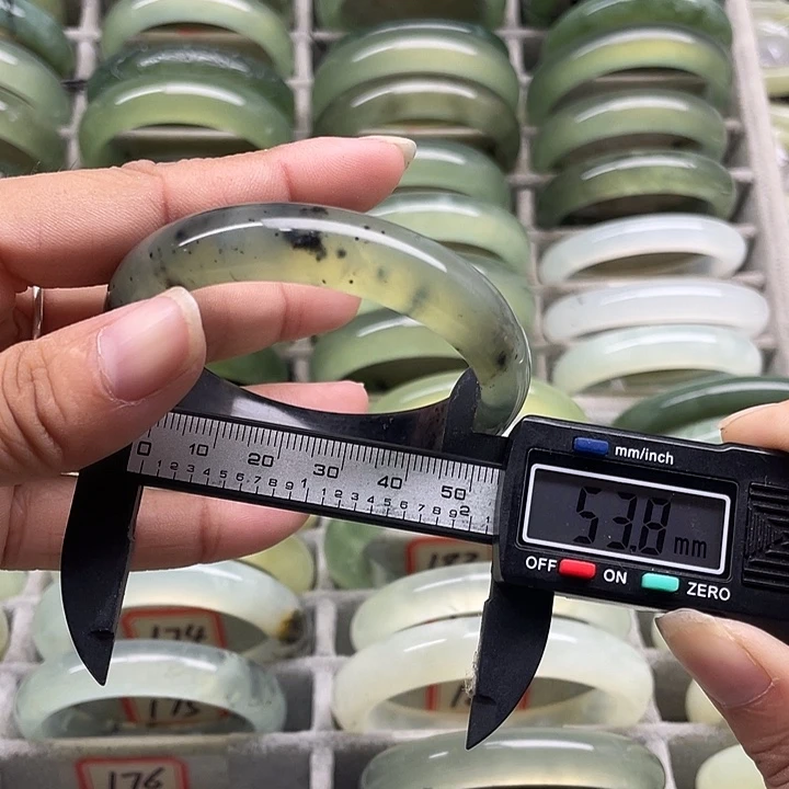 未镶嵌蛇纹石玉手镯176