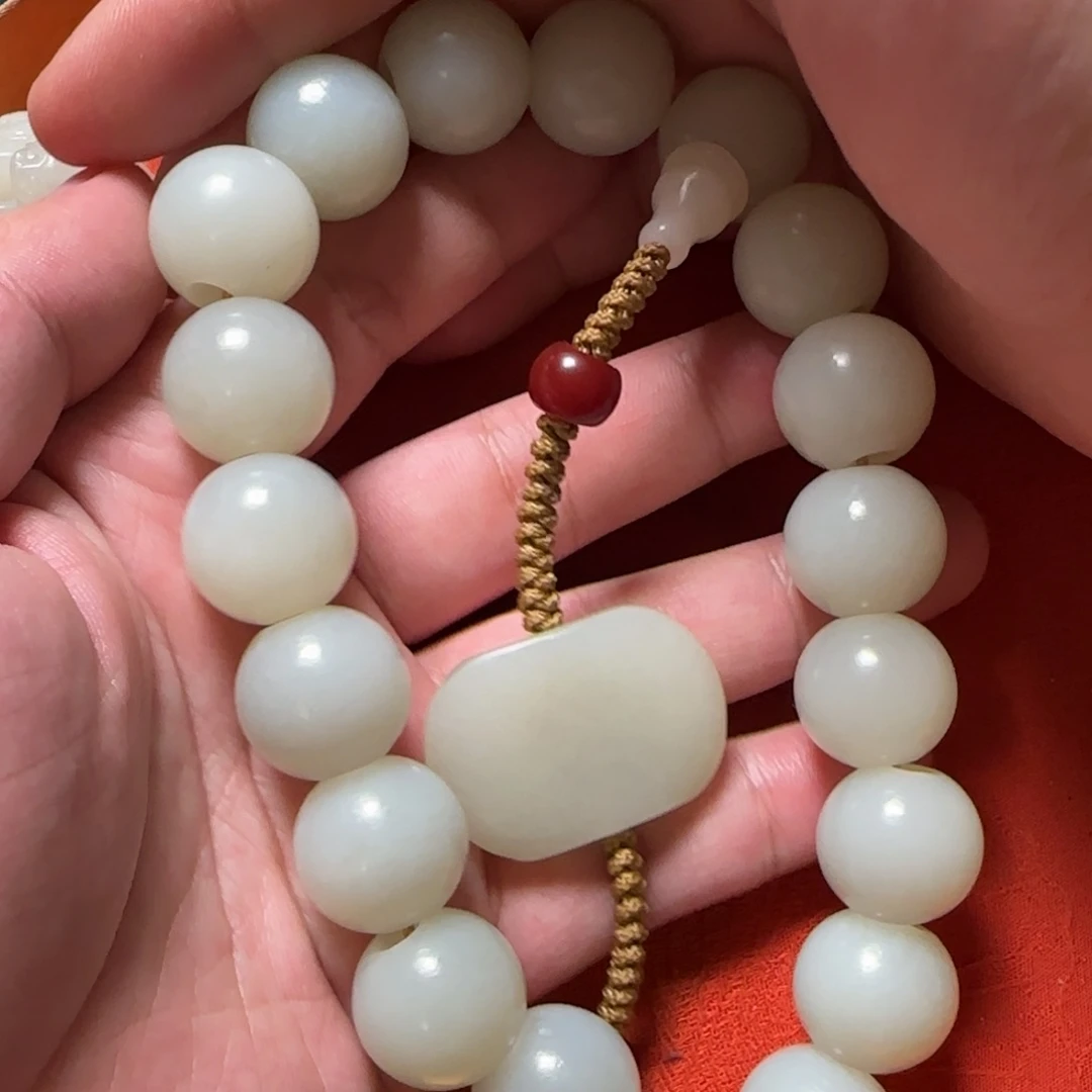 老***良和田玉未镶嵌挂件