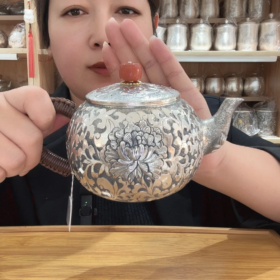 高***户足银999做旧牡丹泡茶壶