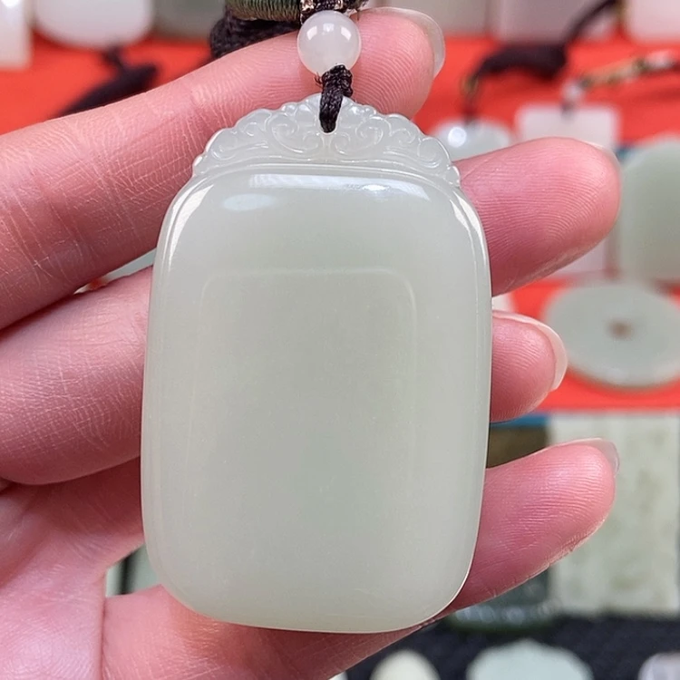 【闪购商品】颈饰未镶嵌和田玉