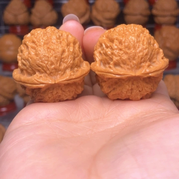 文玩核桃吊坠3火焰绣球